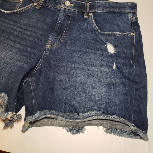 Lucky Brand Boyfriend Jean Short Size 14 - Picture 3 of 11
